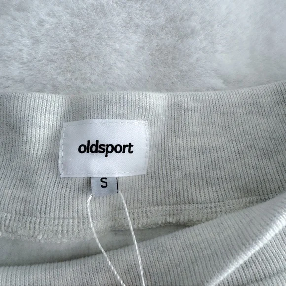 Old Sport Off The Shoulder Sweatshirt Dress
Loungewear Gray - Picture 10 of 14